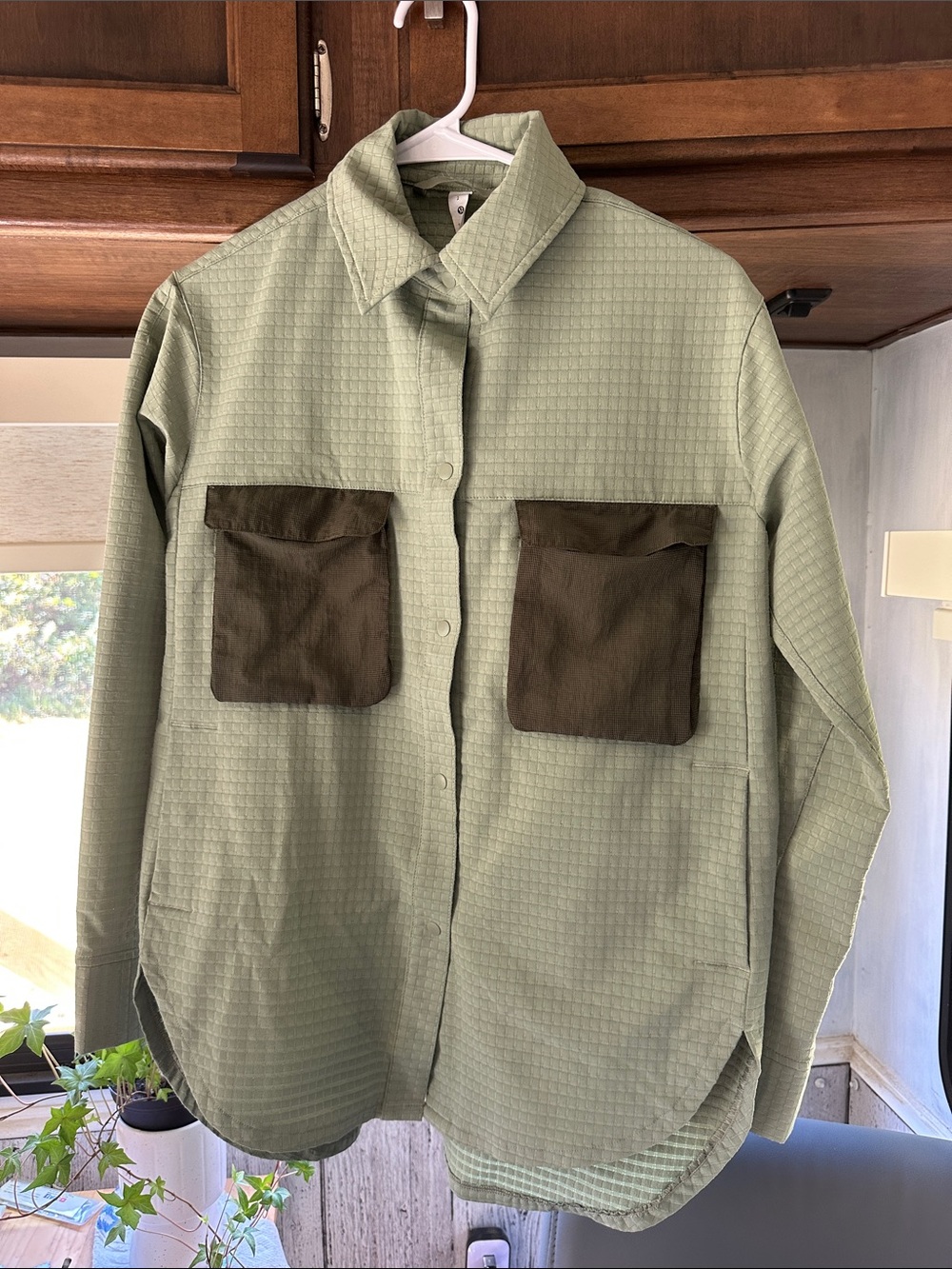 NWOT - Lululemon button up shirt size 2